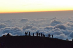 Mengenang Peringatan 17 Agustus di Puncak Prau, Dieng