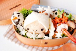 Karakter Elsa dan Doraemon Juga Bisa Jadi Kreasi untuk Bekal