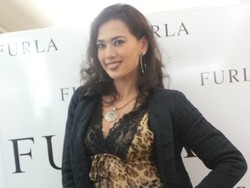 Pasca Cerai, Berat Badan Catherine Wilson Turun Dua Kilo