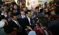 Kisah Blusukan 10 Menit Jokowi dan Bos Facebook di Tanah Abang