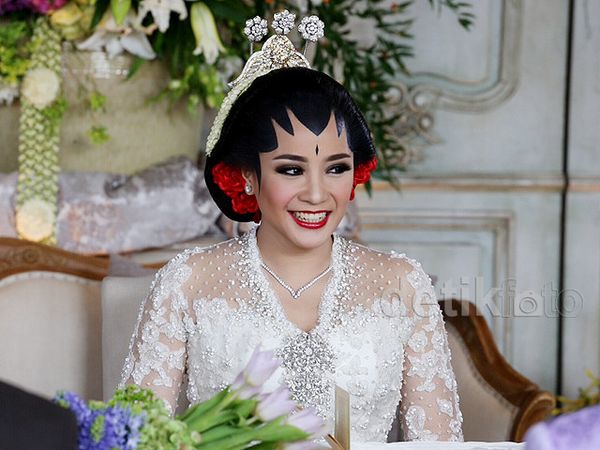 Aih, Cantiknya Nagita Slavina