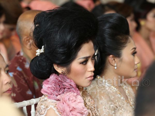 Wow! Rambut Jessica Iskandar Cetar di Akad Nikah Raffi dan Nagita