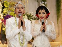 Raffi dan Nagita Gelar Jumpa Pers Usai Akad Nikah