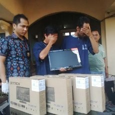 TV LED Cuma Dijual Rp 350 Ribu, Dua Orang Diamankan