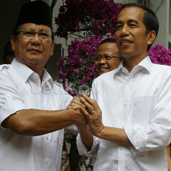 Jokowi-Prabowo Bertemu Rupiah Langsung Menguat, CT: Apalagi Cipika-Cipiki
