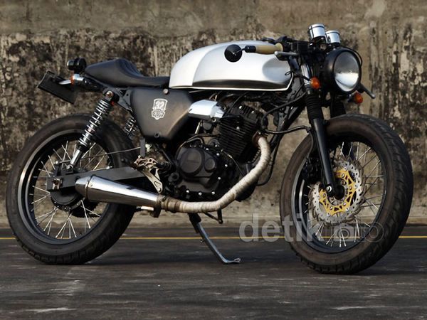 Honda Tiger Cafe Racer Tampil Eksklusif