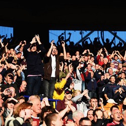 Partai Buruh Inggris Minta Suporter Diberikan Tempat dalam Direksi Klub