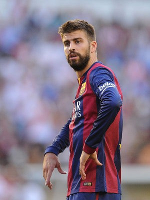 Pique Dibela Barcelona Usai Berkonfrontasi dengan Polisi