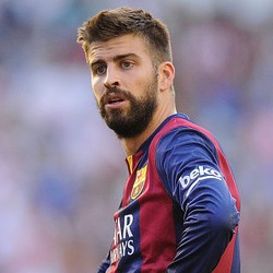 Pique Dibela Barcelona Usai Berkonfrontasi dengan Polisi