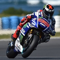 Sempat Terjatuh, Lorenzo Tercepat di Latihan Bebas Kedua