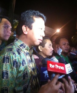 Usai 1 Jam Bertemu Jokowi, Romi Cs Menuju Rumah Jusuf Kalla