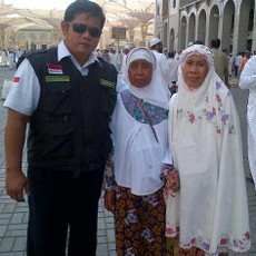 Tetes Air Mata Mbah Temu, Tukang Pijat dari Kudus yang Naik Haji