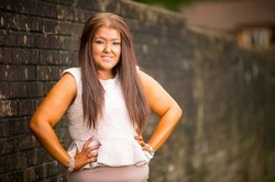 Kecanduan Tanning, Wanita Ini Lakukan Tanning di 4 Salon Berbeda Dalam Sehari