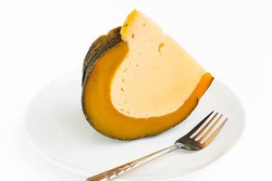 Sang Kaya Fug Tong dan Serangga Goreng, Camilan Manis Gurih Khas Thailand