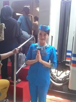 Pramugari Kereta Ekonomi Bisa Gajian Rp 7 Juta/Bulan