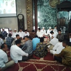 Didampingi Romi, JK Hadiri Zikir di Masjid Sunda Kelapa