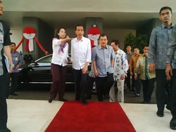 Jokowi Gladi Resik di Gedung MPR, Karpet Merah Terhampar
