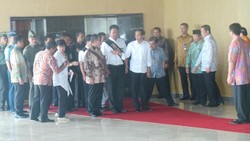 Persiapan Jokowi-JK untuk Pelantikan: Minum Jamu Hingga Cukur Rambut