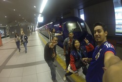 Melesat dengan Kereta Rapi:t ke Osaka