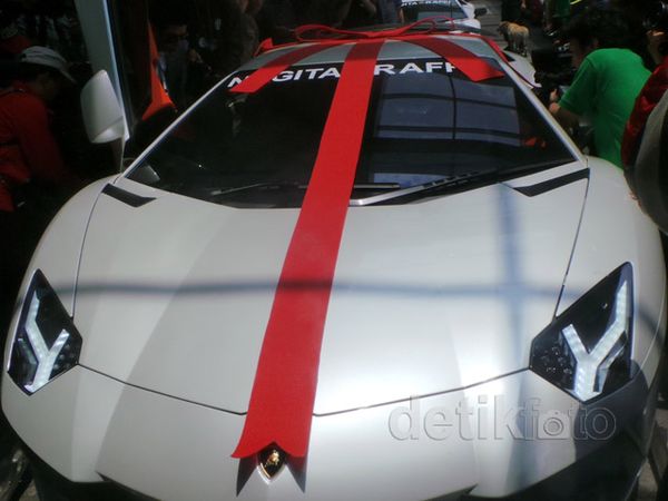 Ini Lamborghini Hadiah Pernikahan Raffi Ahmad