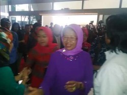 Ibunda Jokowi Plong Anaknya Sudah Dilantik