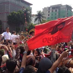 Pawai Andong Jokowi-JK Selesai, Jalan Medan Merdeka Barat Dibuka Lagi