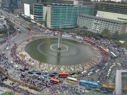 Beginilah Penampakan HI yang Mulai Dipenuhi Relawan Jokowi dari Lantai 15