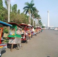 40 Pedagang Ketoprak Siap Bikin Kenyang Pengunjung Syukuran Rakyat