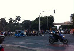 Massa Terus Berdatangan ke Monas, Lalin di Sekitar Patung Kuda Masih Lancar