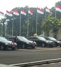 Pelat Indonesia-1 Pindah dari Mobil Mercy SBY ke Jokowi