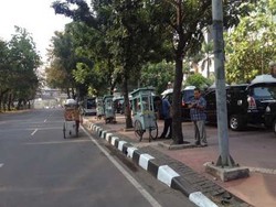 Pelantikan Jokowi-JK, Pedagang Makanan Mulai Ramai