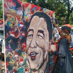 Pelukis Ki Joko Wasis Lukis Foto Presiden Jokowi Sambil Jalan ke Istana