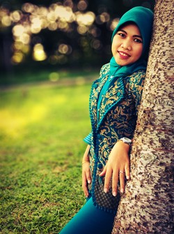 Jilbab dan Batik