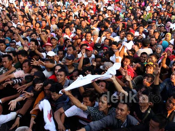 Masyarakat Mulai Padati Pesta Rakyat di Monas
