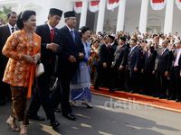 Jokowi Antar SBY Keluar Istana