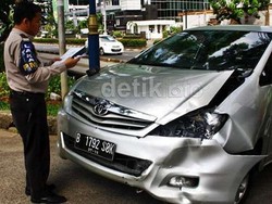 Perusahaan Asuransi Mobil Manakah Yang Terbaik?