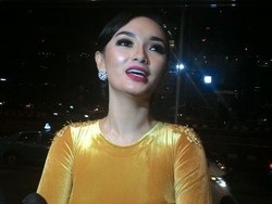 Zaskia Gotik Sirik Lihat Pernikahan Raffi dan Nagita