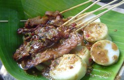 Sate Kere Yu Rebi, Sate Empuk Legit Favorit Jokowi di Solo