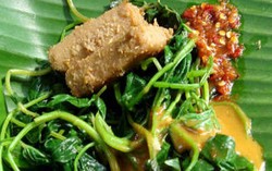 Mampir ke Solo, Jangan Lupa Cicipi Ledre dan Brambang Asem