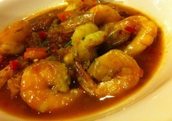 Kalau ke Makassar, Jangan Lupa Mampir ke Rumah Makan Seafood Enak Ini