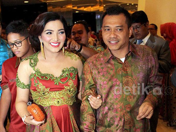 Keserasian Anang dan Ashanty di Resepsi Raffi-Nagita