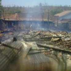 9 Rumah Warga & Satu Kandang Ternak Dilalap Api