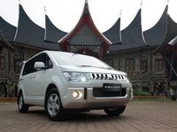 Test Drive Mitsubishi Delica
