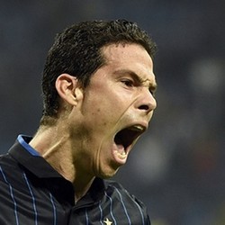 Imbangi Napoli, Hernanes Pede Inter Jauhi Tepi Jurang