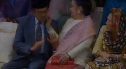 Kisah Habibie dan Lipstik Mega di Pipi yang Bikin Heboh