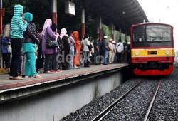 Jumlah Penumpang KRL Melonjak Jadi 775 Ribu Orang Saat Pelantikan Jokowi