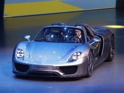 Wihh, Porsche Spyder 918 Terjual Habis