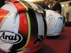 Tidak Ada Embel-embel Cargloss di Helm Arai