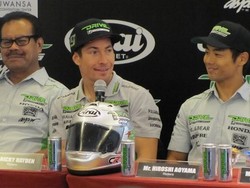 Hayden dan Aoyama Percayakan Kepala Mereka pada Arai