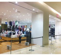 Foto: Mengintip Suasana Store Ke-6 Uniqlo di Grand Indonesia